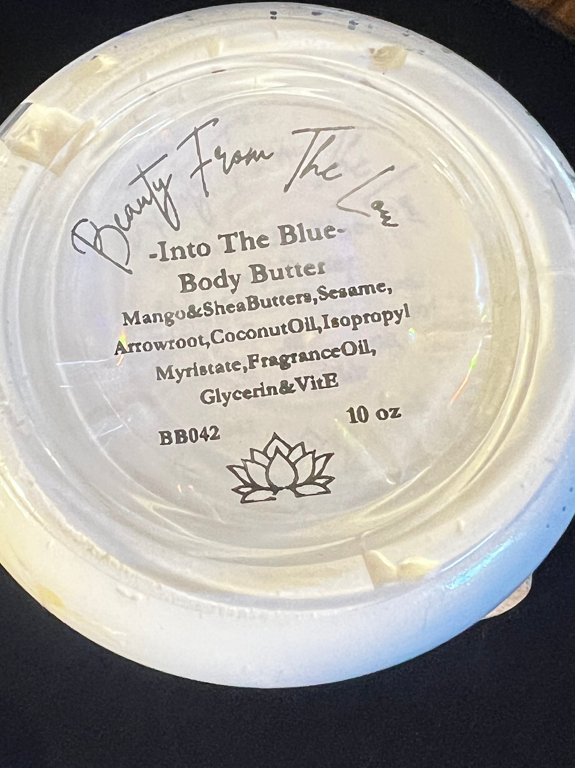 round label with 10 oz body butter ingredients
